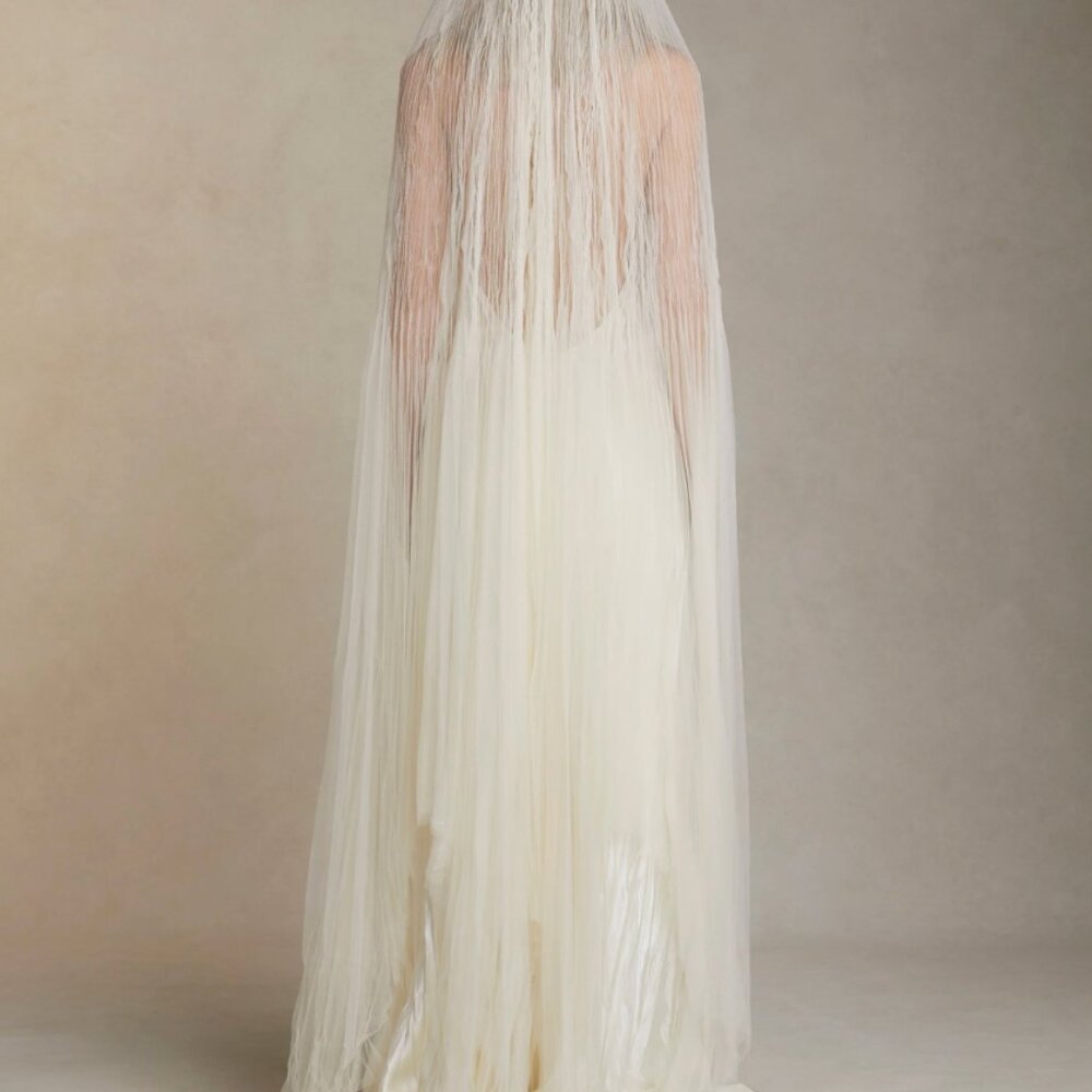Pleated Handkerchief Veil - Floor - Picture 4 of 4